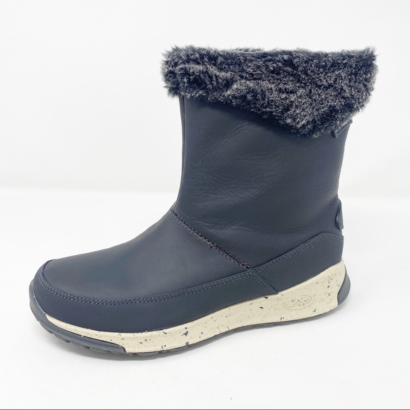 NEW Chaco Women's Black BOREALIS Mid High Waterproof Rain & Winter Boots Size 7 - Picture 2 of 9